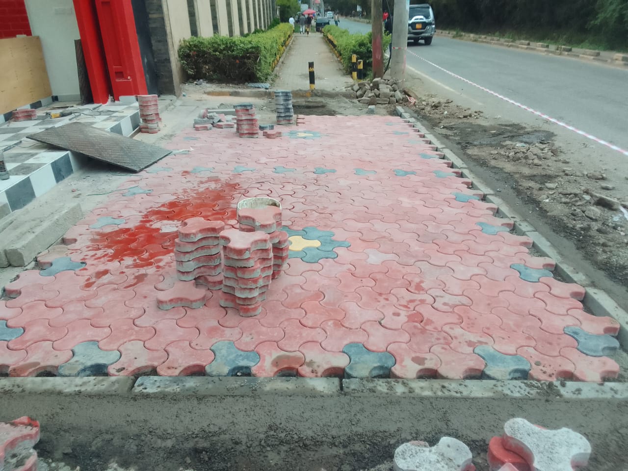 Vibratory plate compactor on interlocking paving blocks